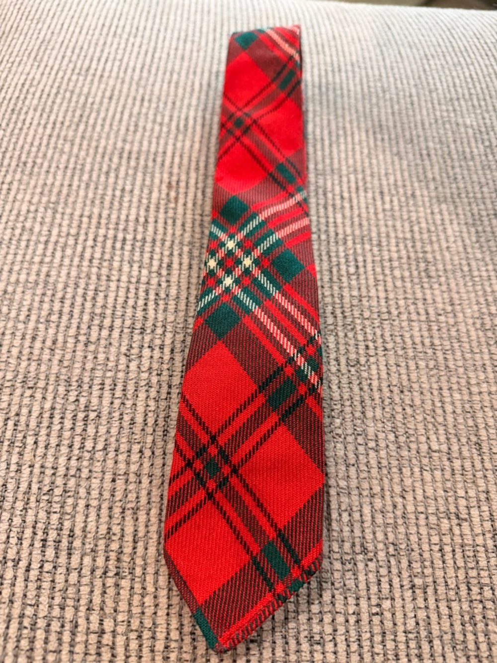 100% New Wool Scotland Lochcarron Red Plaid Men's Women’s Tie Preppy Old Money